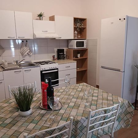 Apartmani Goga 셀리네 외부 사진